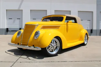 1937 Ford Cabriolet photo 4