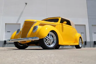 1937 Ford Cabriolet photo 5