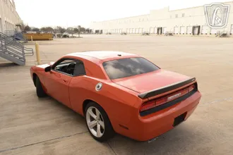 2008 Dodge Challenger photo 5