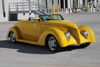 1939 Ford Convertible photo 4