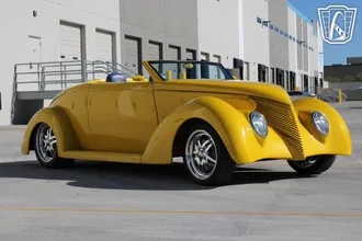 1939 Ford Convertible photo 5