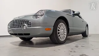 2004 Ford Thunderbird photo 4