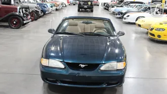 1995 Ford Mustang GT photo 2