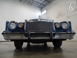 1977 Chrysler Cordoba photo 4