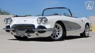 1961 Chevrolet Corvette photo 2