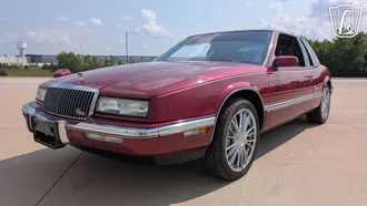 1990 Buick Riviera photo 3