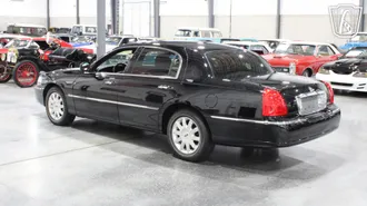 2006 Lincoln Town Car photo 3