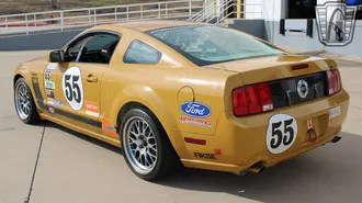2005 Ford Mustang photo 7