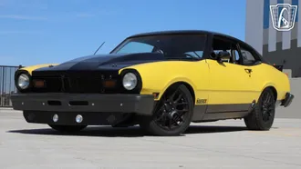1976 Ford Maverick photo 2