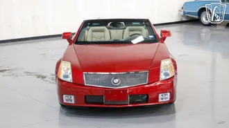 2008 Cadillac XLR photo 3