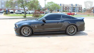 2012 Ford Mustang photo 5