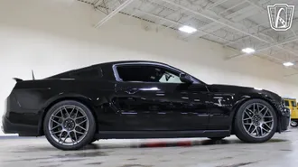2012 Ford Mustang photo 5