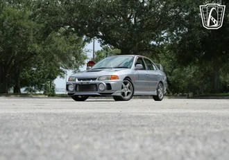 1996 Mitsubishi Lancer photo 2
