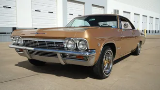 1965 Chevrolet Impala SS photo 3