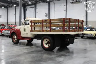 1953 Chevrolet 4400 photo 3