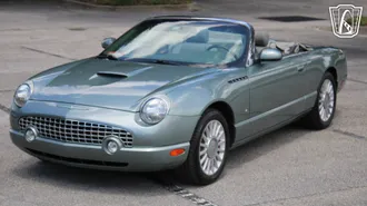 2004 Ford Thunderbird photo 3