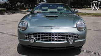 2004 Ford Thunderbird photo 5