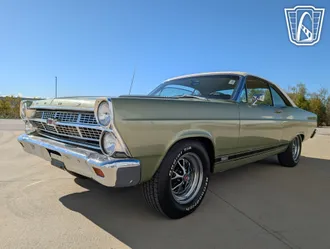 1967 Ford Fairlane photo 3