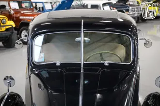 1938 Packard Super Eight photo 6