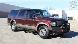 2000 Ford Excursion photo 2