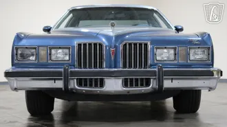 1977 Pontiac Grand Prix photo 3