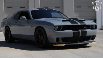 2020 Dodge Challenger photo 5
