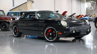 2002 Ford Thunderbird photo 5