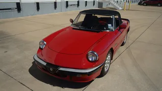 1986 Alfa Romeo Spider photo 2