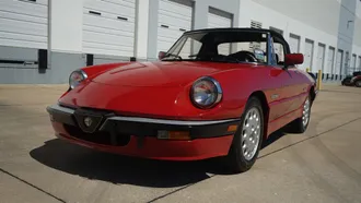 1986 Alfa Romeo Spider photo 3