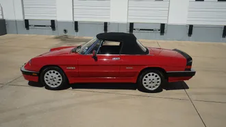 1986 Alfa Romeo Spider photo 5