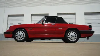 1986 Alfa Romeo Spider photo 7