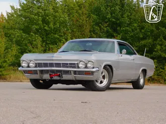 1965 Chevrolet Impala photo 2