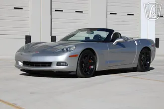 2005 Chevrolet Corvette photo 2