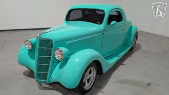 1935 Ford 3 Window Coupe photo 2