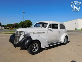 1938 Chevrolet Master Deluxe photo 2