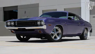1970 Dodge Challenger photo 2