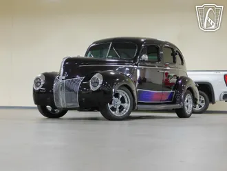 1940 Ford Deluxe Sedan photo 2
