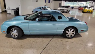 2002 Ford Thunderbird photo 2