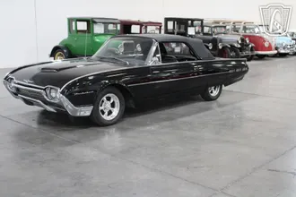 1962 Ford Thunderbird photo 2