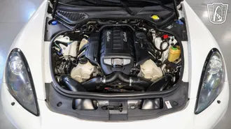 2013 Porsche Panamera photo 2