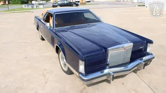 1978 Lincoln Continental Mark V photo 2