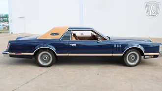 1978 Lincoln Continental Mark V photo 3