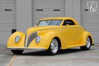 1937 Ford Coupe photo 2