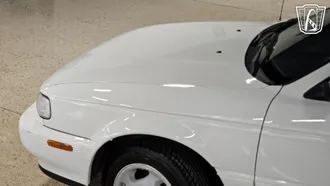 1991 Nissan Sentra photo 5