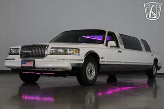 1996 Lincoln Town Car photo 4