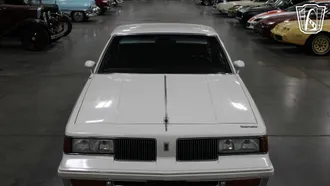 1988 Oldsmobile Cutlass photo 2