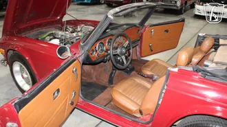 1974 Triumph TR6 photo 6