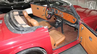 1974 Triumph TR6 photo 7