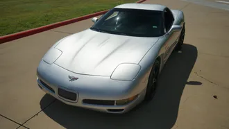 2003 Chevrolet Corvette photo 2