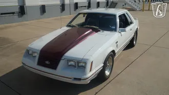 1984 Ford Mustang photo 2